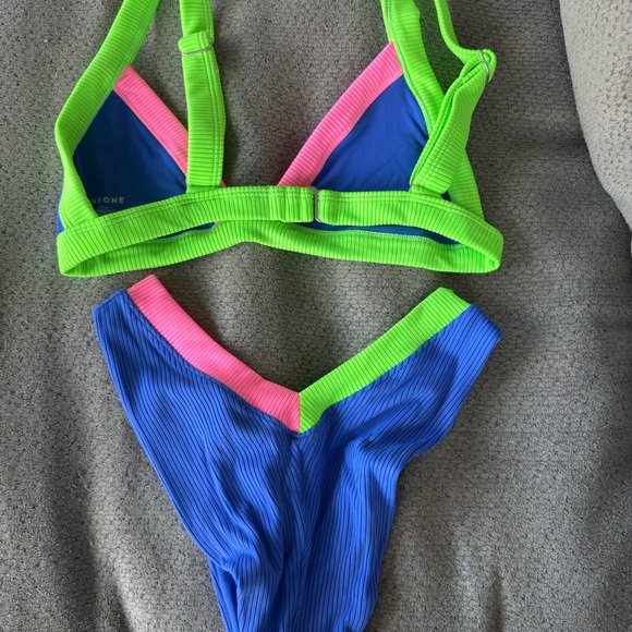 OneOne Bikini Set - Picture 5 of 5